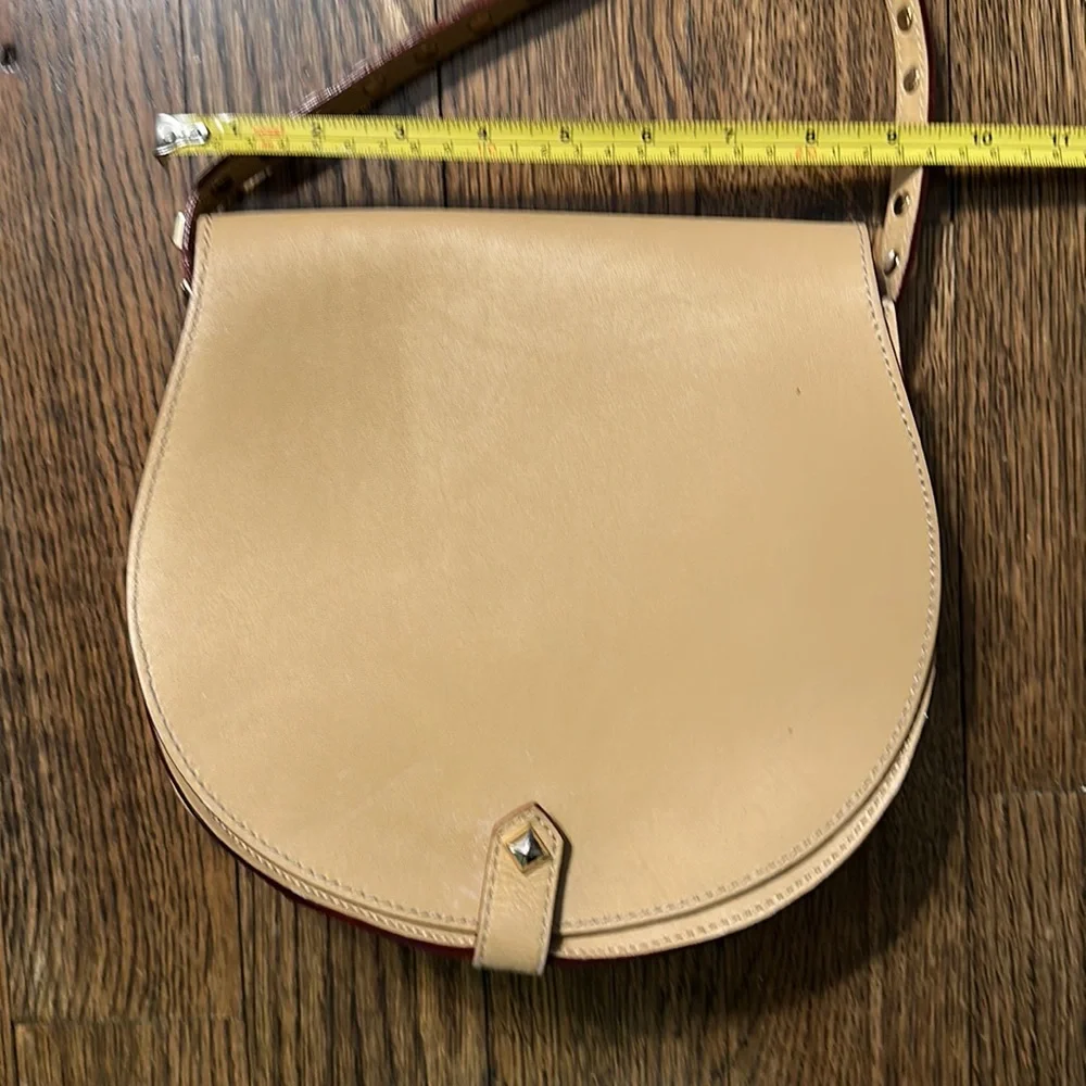 🎉HP🎉 Rebecca Minkoff Skylar Saddle Bag Tan with Gold Hardware Genuine Leather - Picture 4 of 11
